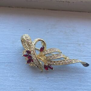 Elegant Gold and Red Crystal Brooch